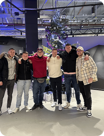 Das Team von Bavie Haustechnik sorgt für modernste Arbeitsweisen: neueste Akku-Geräte, hochwertige Arbeitskleidung und digitale Softwareprogramme.